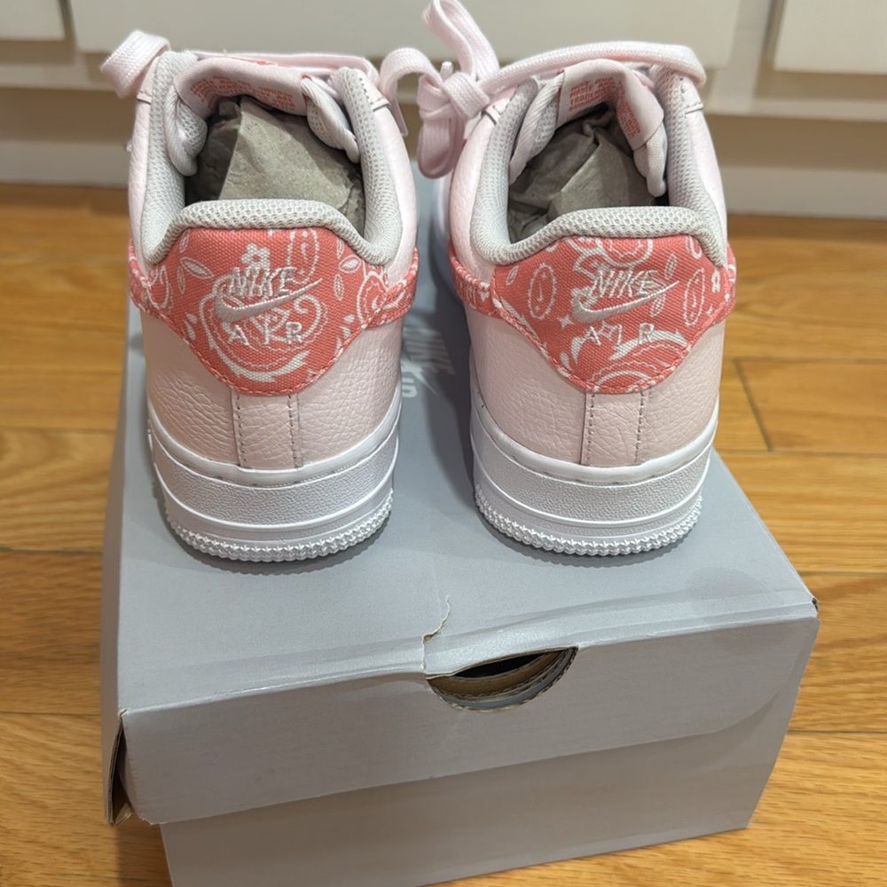 Nike Air Force 1 - Picture 5 of 7